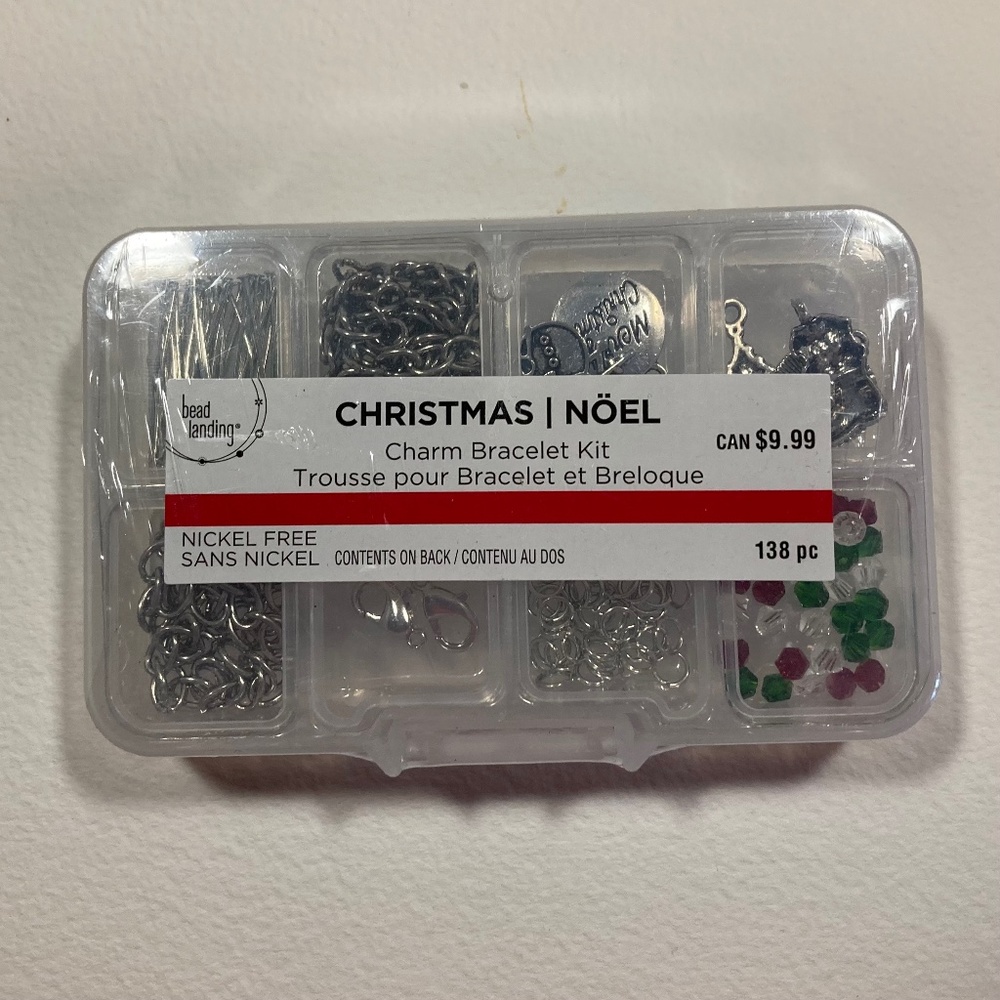 NWT Holiday Christmas Charm Bracelet Kit